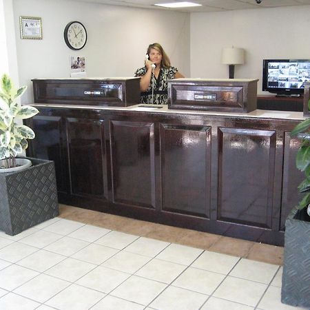 Charlotte Express Inn Εξωτερικό φωτογραφία