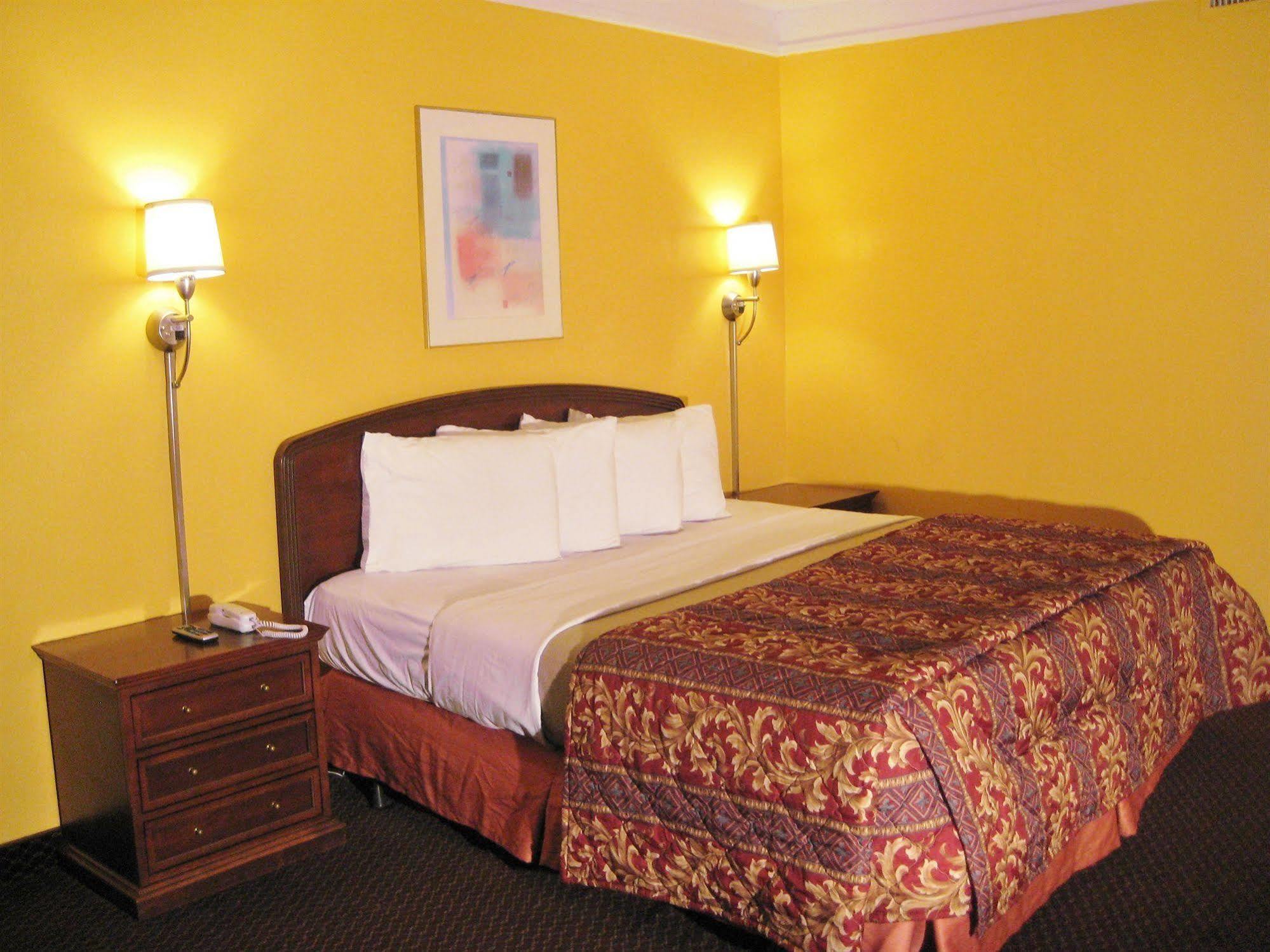 Charlotte Express Inn Εξωτερικό φωτογραφία