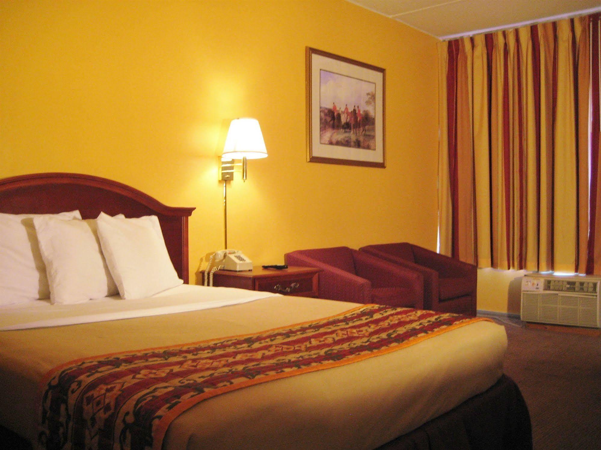 Charlotte Express Inn Εξωτερικό φωτογραφία