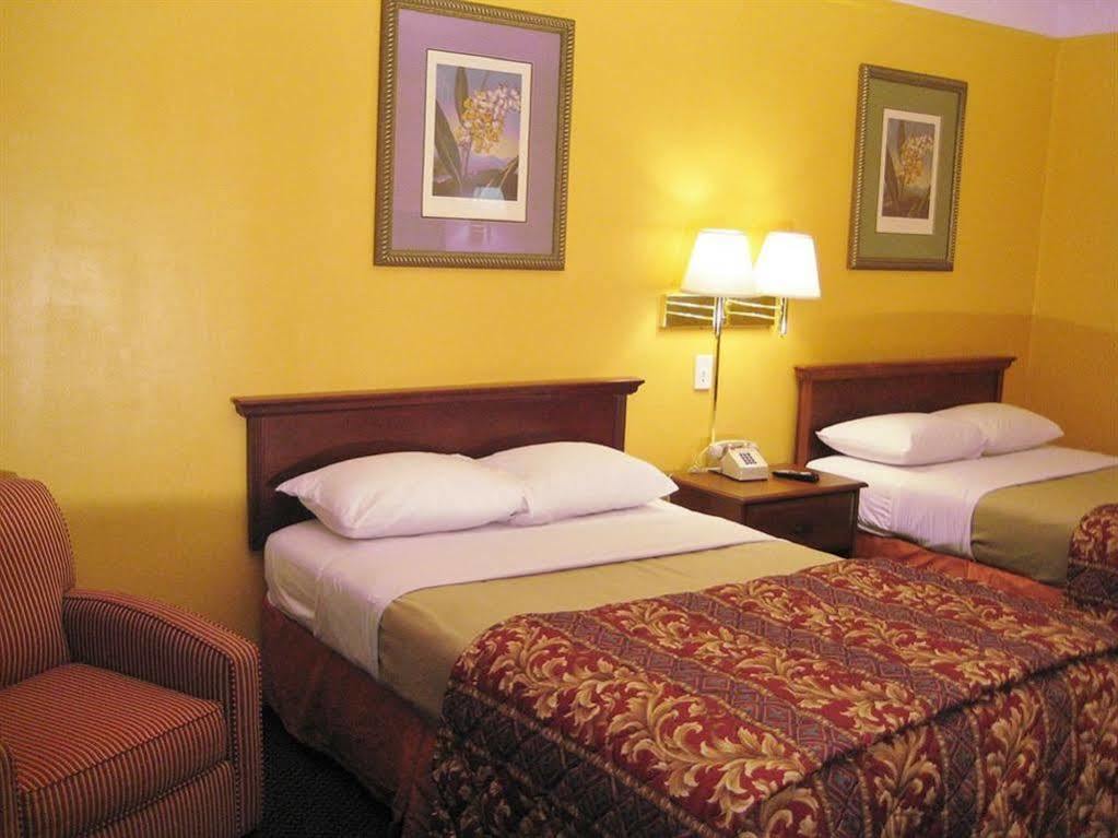 Charlotte Express Inn Εξωτερικό φωτογραφία